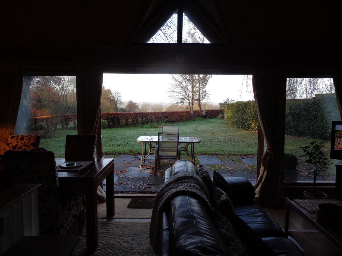 Idyllic Log Cabin Near Stratford Upon Avon Esterno foto