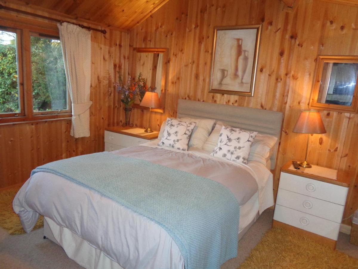 Idyllic Log Cabin Near Stratford Upon Avon Esterno foto